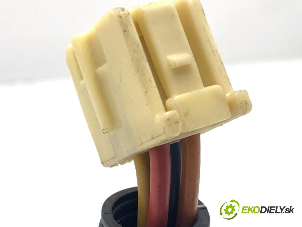 TOYOTA AYGO I liftback 2007 50 kW 1.0 (KGB10_) 998 spinačka  (Spínacia skrinka)