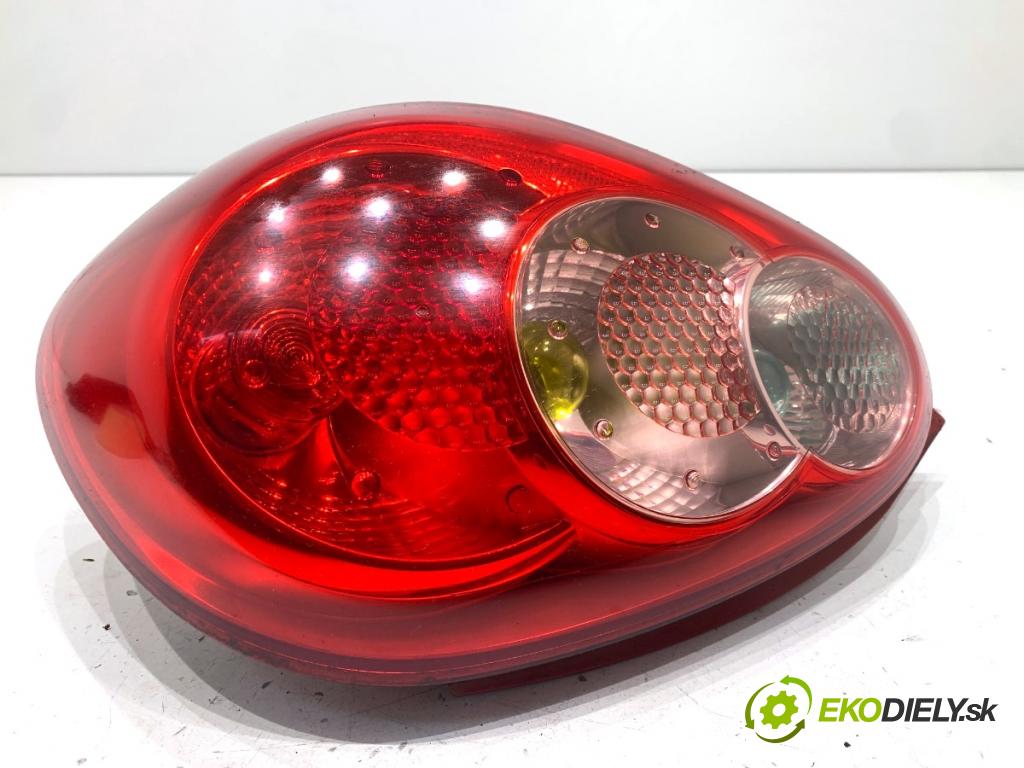 TOYOTA AYGO I liftback 2007 50 kW 1.0 (KGB10_) 998 Svetlo pravy zad 