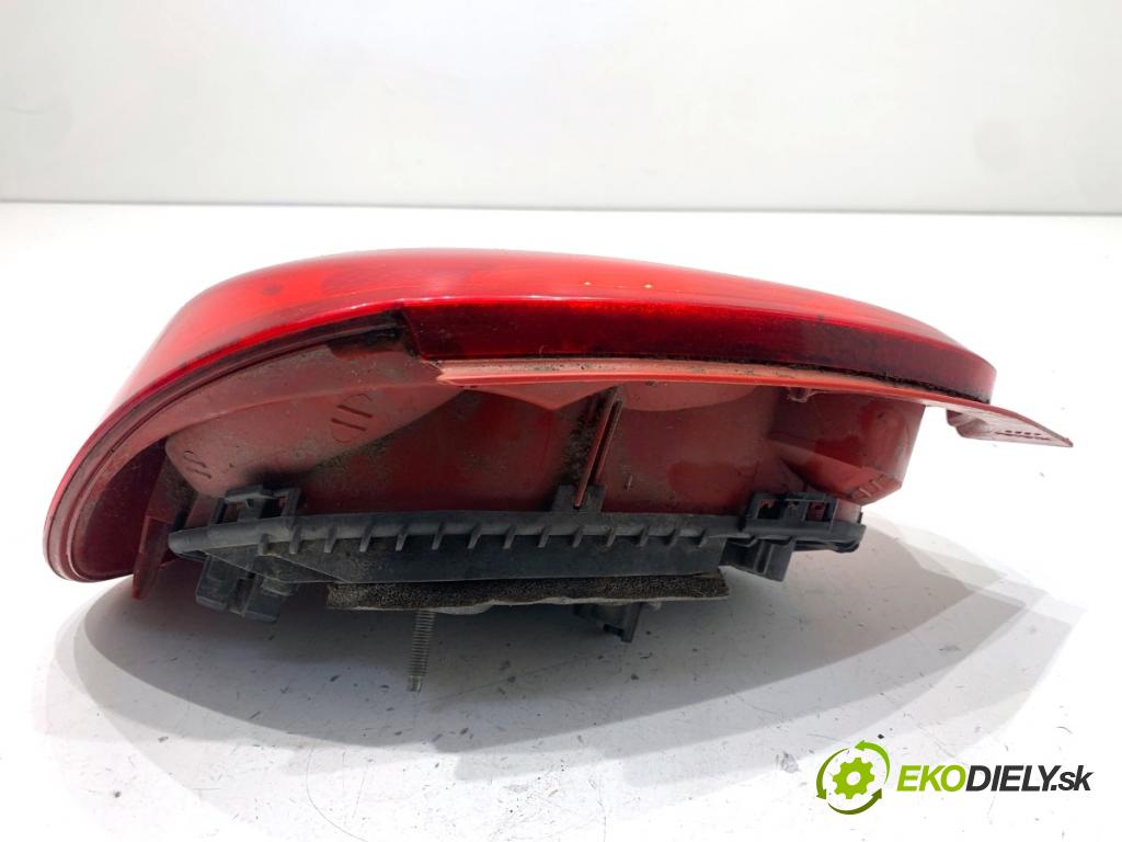 TOYOTA AYGO I liftback 2007 50 kW 1.0 (KGB10_) 998 Svetlo pravy zad