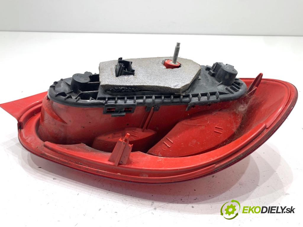 TOYOTA AYGO I liftback 2007 50 kW 1.0 (KGB10_) 998 Svetlo ľavy zad