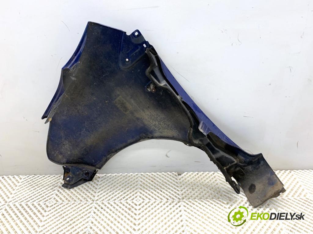 TOYOTA AYGO I liftback 2007 50 kW 1.0 (KGB10_) 998 Blatník pravy predný