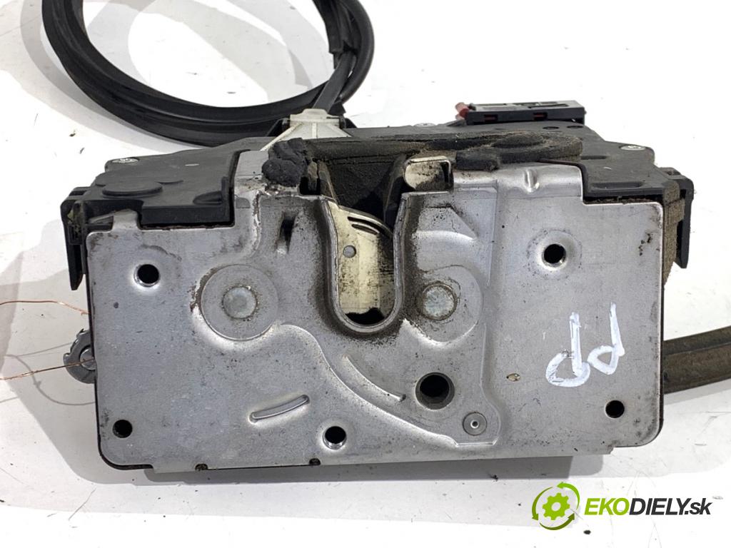 PEUGEOT BOXER II Platforma / podwozie 2010 88 kW 2.2 HDi 120 2198 zámok Dvere pravy predný 1350147080