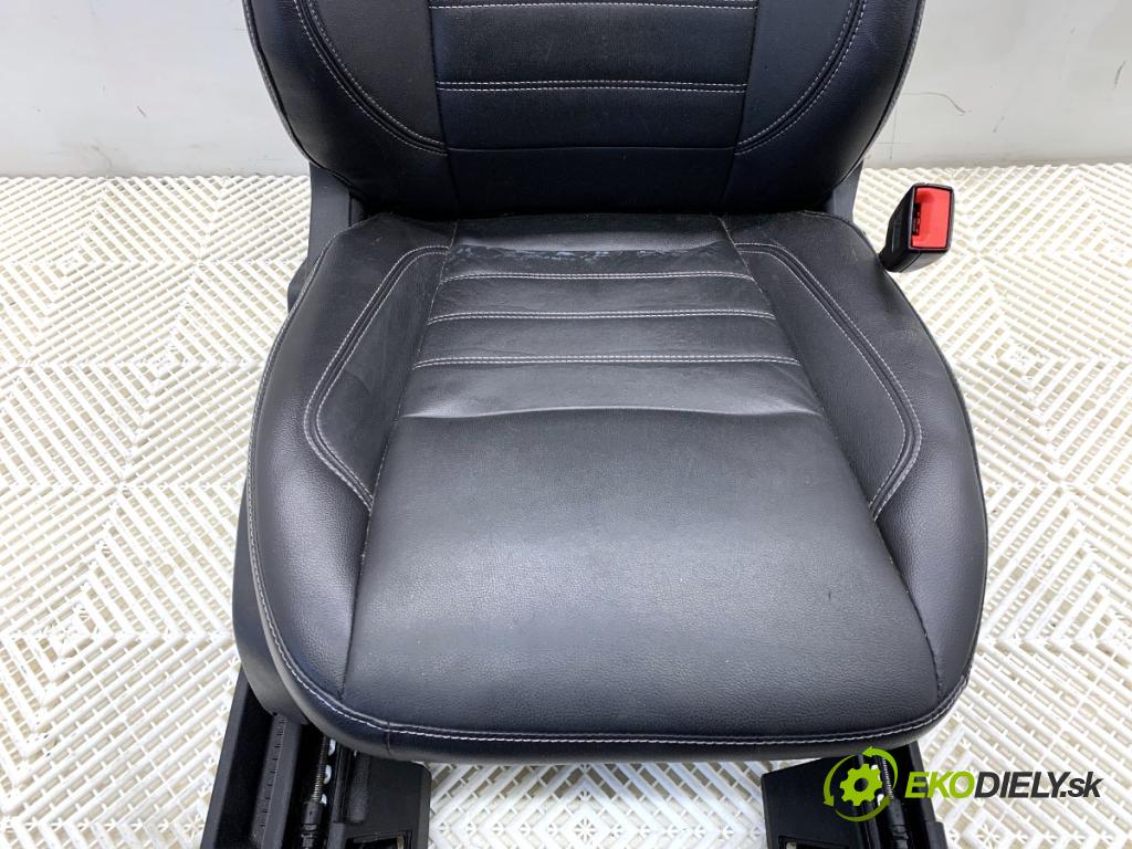 FORD USA ESCAPE III  2017 179 kW 2.0 179 kW [242 KM] 2017 - 2018 1983 Sedadlo pravy predný