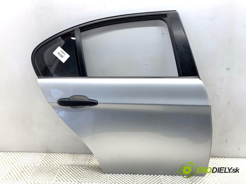 BMW E90 sedan 2005 95 kW 318 i 1995 dveře pravý zadní část 354