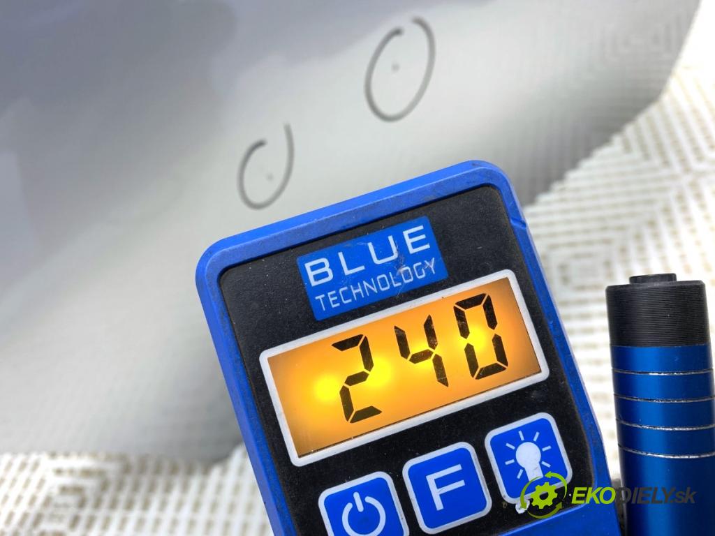 BMW E90 sedan 2005 95 kW 318 i 1995 Dvere pravy zad 354