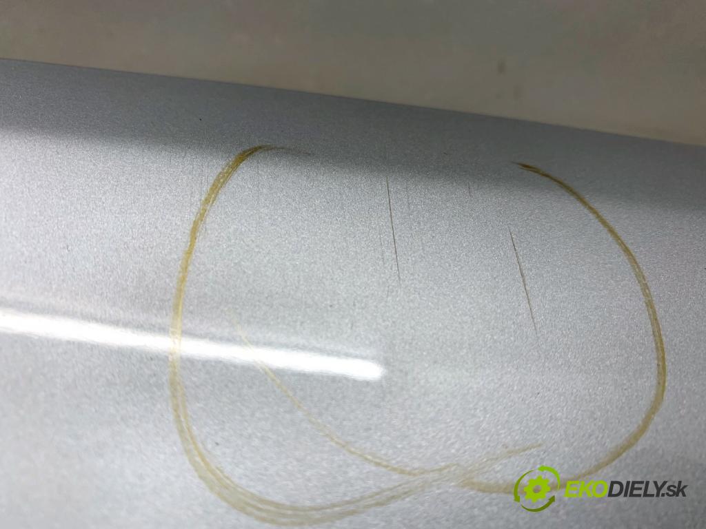 BMW E90 sedan 2005 95 kW 318 i 1995 Blatník pravy predný 354