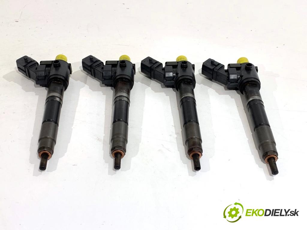 VOLVO V40 liftback 2016 88 kW D2 1969 vstřikovací ventily 31336878