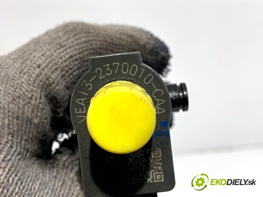 VOLVO V40 liftback 2016 88 kW D2 1969 Vstrekovacie ventily 31336878