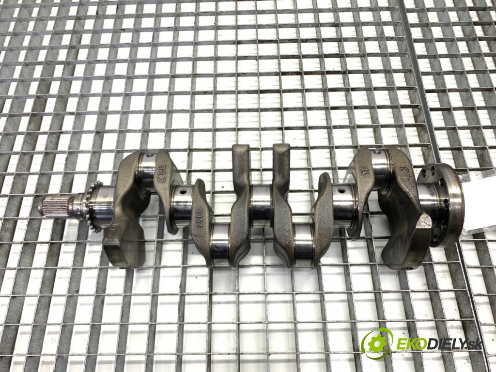 VOLVO V40 liftback 2016 88 kW D2 1969 kardaň hřídel KORBOVÝ: 31359350 (Blok motoru ostatní)