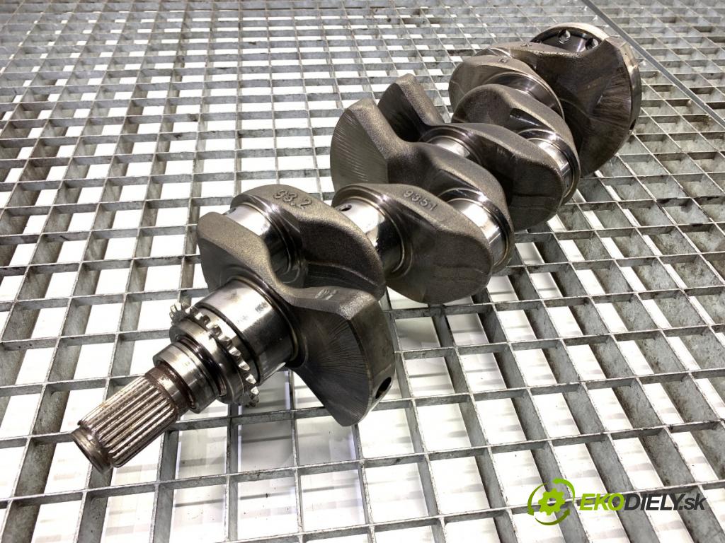 VOLVO V40 liftback 2016 88 kW D2 1969 kardaň hřídel KORBOVÝ: 31359350 (Blok motoru ostatní)