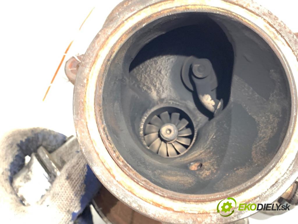 VOLVO V40 liftback 2016 88 kW D2 1969 Kompresor klimatizácie 31380130 (Kompresor klimatizácie)