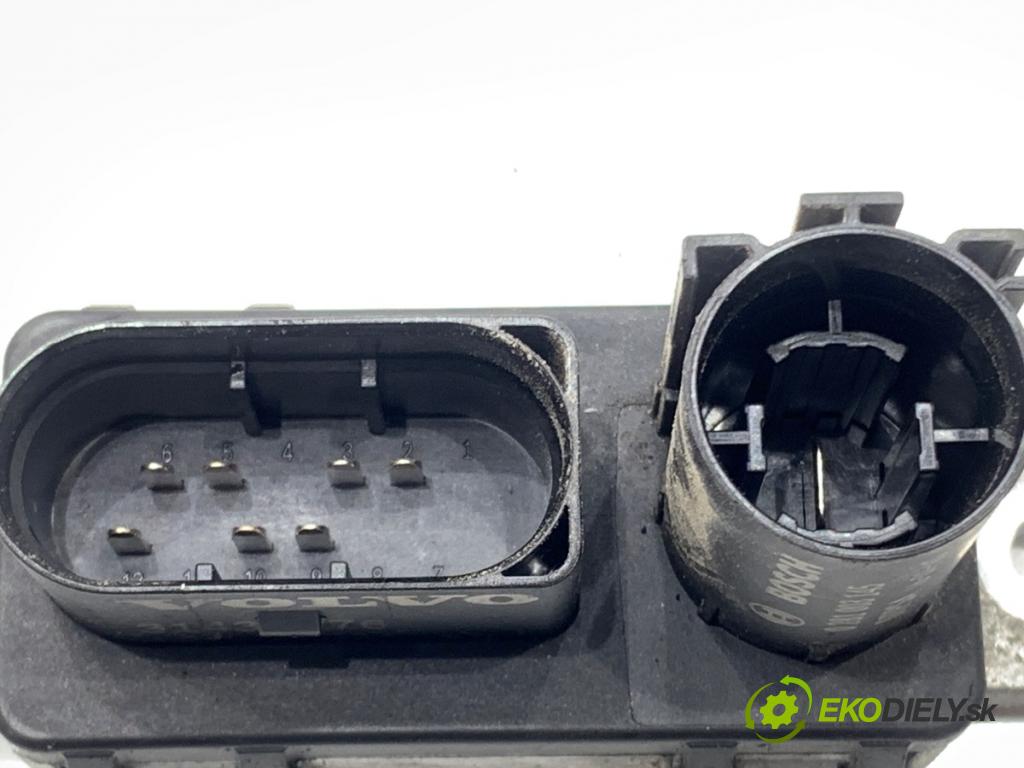 VOLVO V40 liftback 2016 88 kW D2 1969 relé sviečok žhavenia 31431776 (Relé)