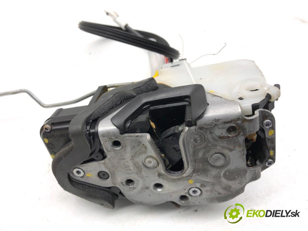 OPEL INSIGNIA A Kombi 2011 162 kW 2.0 Turbo (35) 1998 zámok Dvere ľavy predný 