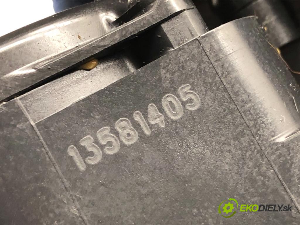 OPEL INSIGNIA A Kombi 2011 162 kW 2.0 Turbo (35) 1998 zámok dverí zad 13581405