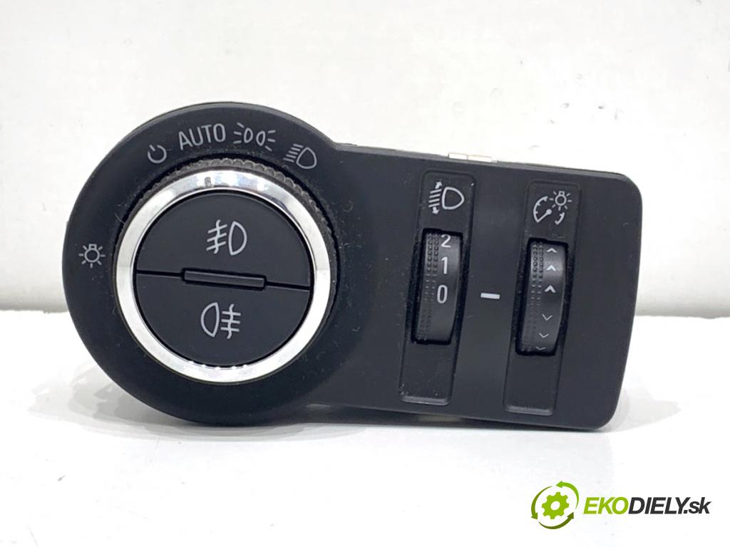 OPEL INSIGNIA A Kombi 2011 162 kW 2.0 Turbo (35) 1998 Spínač svetiel 13268702