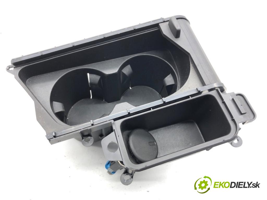 OPEL INSIGNIA A Kombi 2011 162 kW 2.0 Turbo (35) 1998 držák na nápoje 333488716 (Držák nápojů)