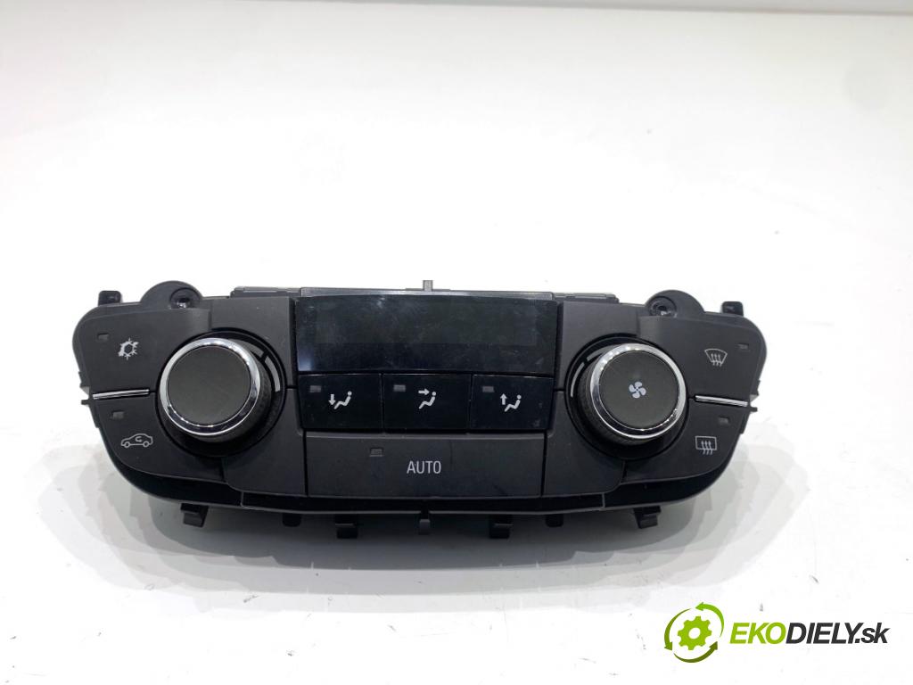 OPEL INSIGNIA A Kombi 2011 162 kW 2.0 Turbo (35) 1998 Panel ovládaní radia 13273095 (Páčky pod volantem)
