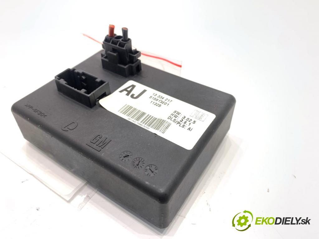 OPEL INSIGNIA A Kombi 2011 162 kW 2.0 Turbo (35) 1998 modul PDC 13334217 (Řídící jednotka ostatní)