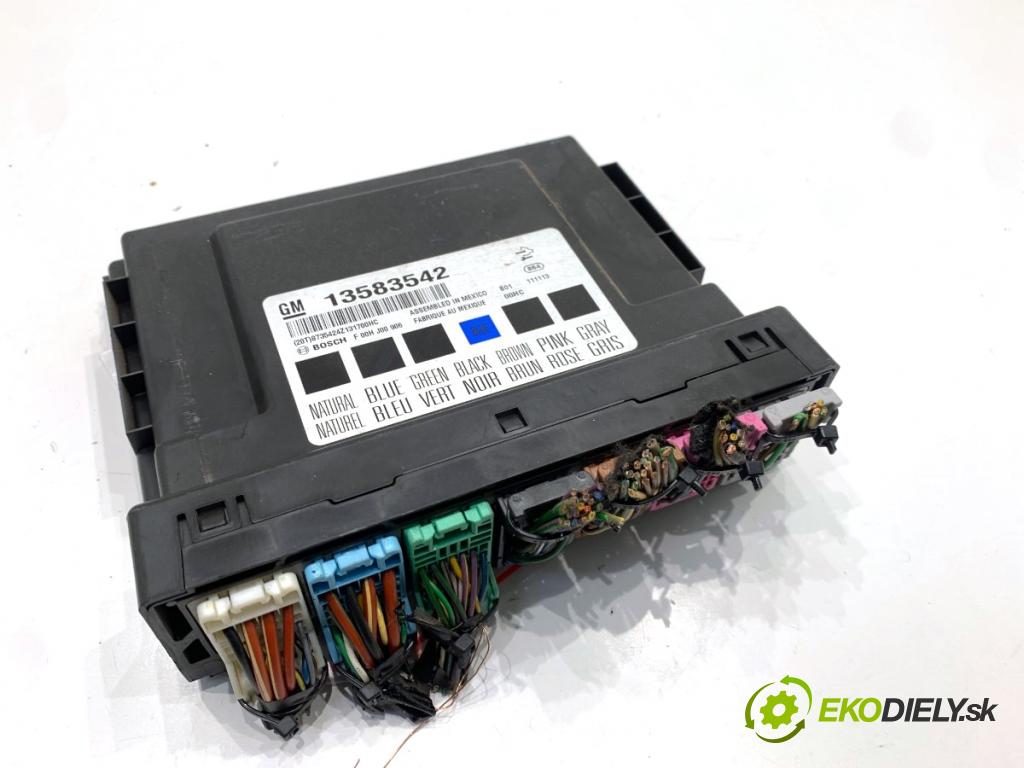 OPEL INSIGNIA A Kombi 2011 162 kW 2.0 Turbo (35) 1998 modul komfortu 13583542 (Komfortní modul)