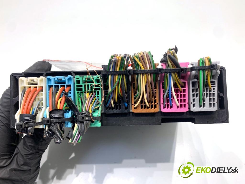 OPEL INSIGNIA A Kombi 2011 162 kW 2.0 Turbo (35) 1998 Modul komfortu 13583542 (Modul komfortu)