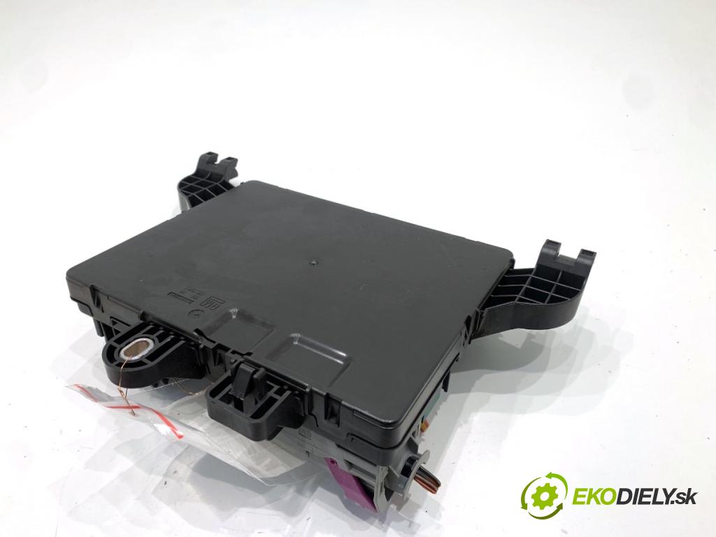 OPEL INSIGNIA A Kombi 2011 162 kW 2.0 Turbo (35) 1998 Modul BSI 22737765 (Poistková skrinka)