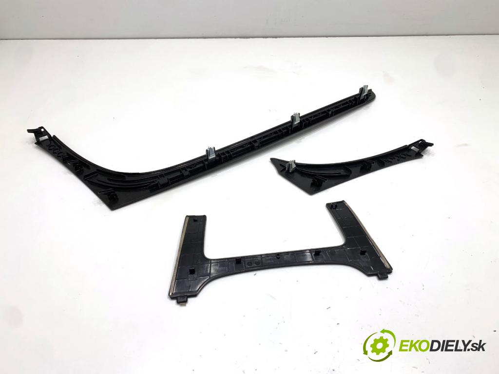 OPEL INSIGNIA A Kombi 2011 162 kW 2.0 Turbo (35) 1998 lišty kryt 13242092 13221845 (Lišta)