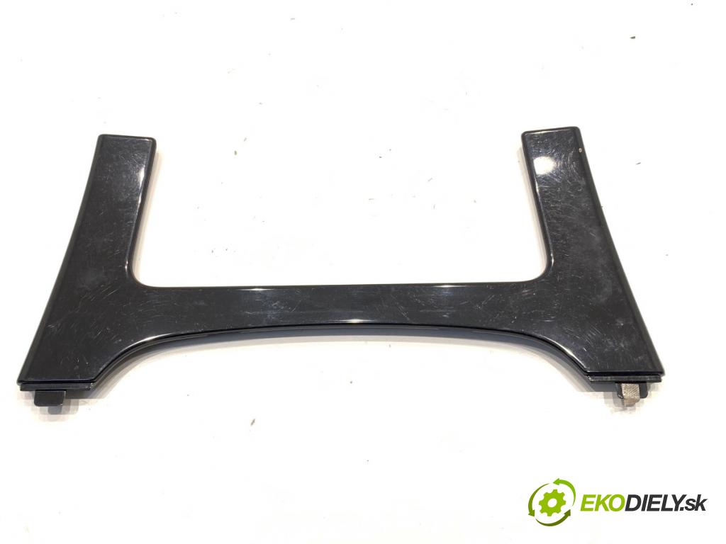 OPEL INSIGNIA A Kombi 2011 162 kW 2.0 Turbo (35) 1998 lišty kryt 13242092 13221845 (Lišta)