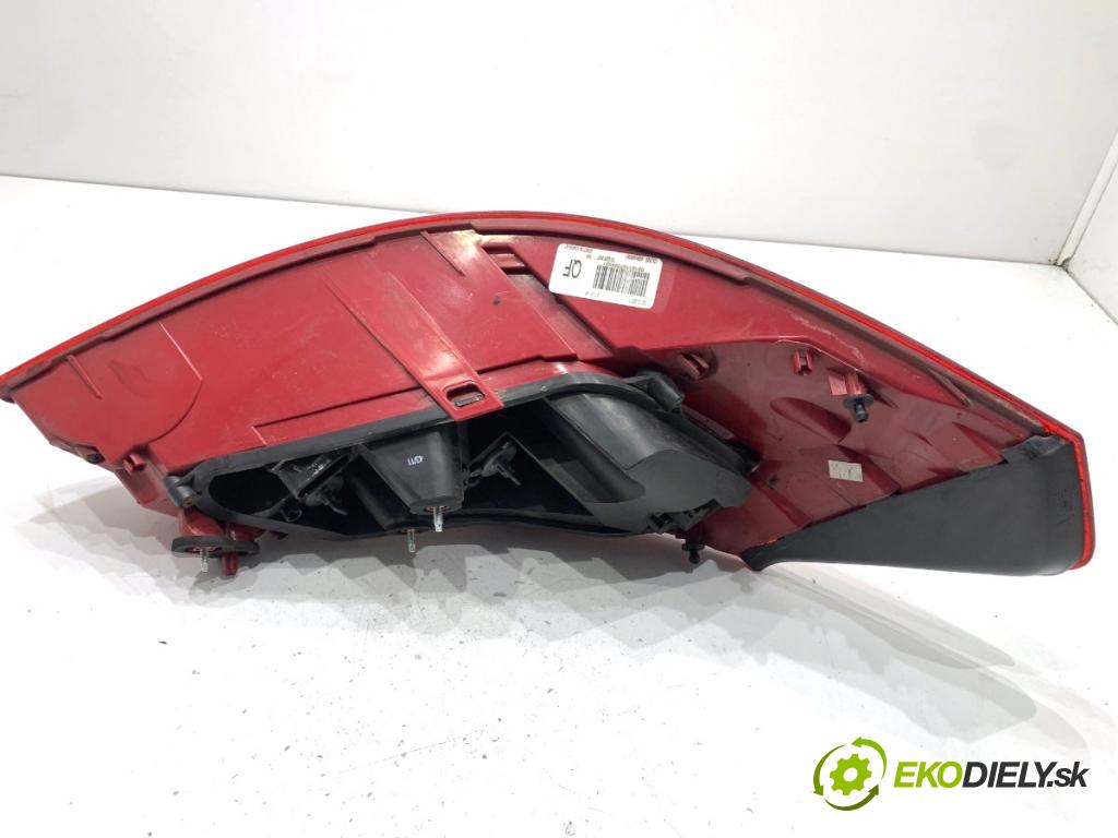 OPEL INSIGNIA A Kombi 2011 162 kW 2.0 Turbo (35) 1998 světlo pravý zadní část 13226857