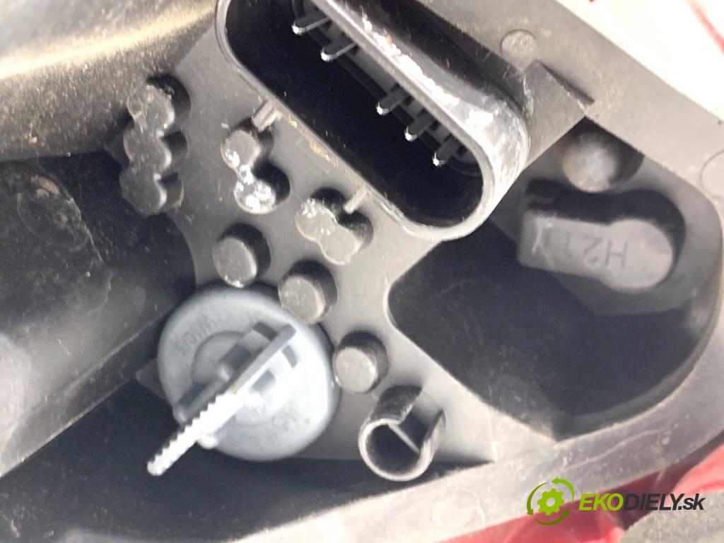 OPEL INSIGNIA A Kombi 2011 162 kW 2.0 Turbo (35) 1998 světlo levý zadní část 13226856