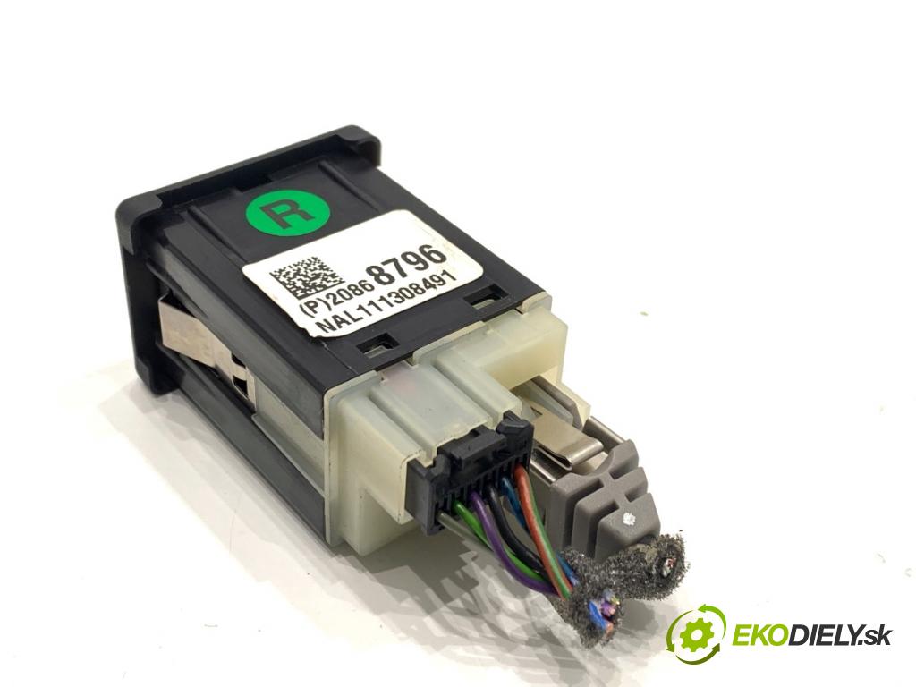 OPEL INSIGNIA A Kombi 2011 162 kW 2.0 Turbo (35) 1998 HNÍZDO: USB 20868796