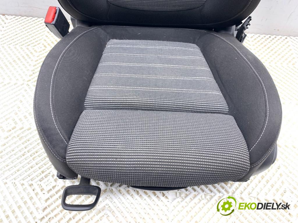 OPEL INSIGNIA A Kombi 2011 162 kW 2.0 Turbo (35) 1998 Sedadlo ľavy predný