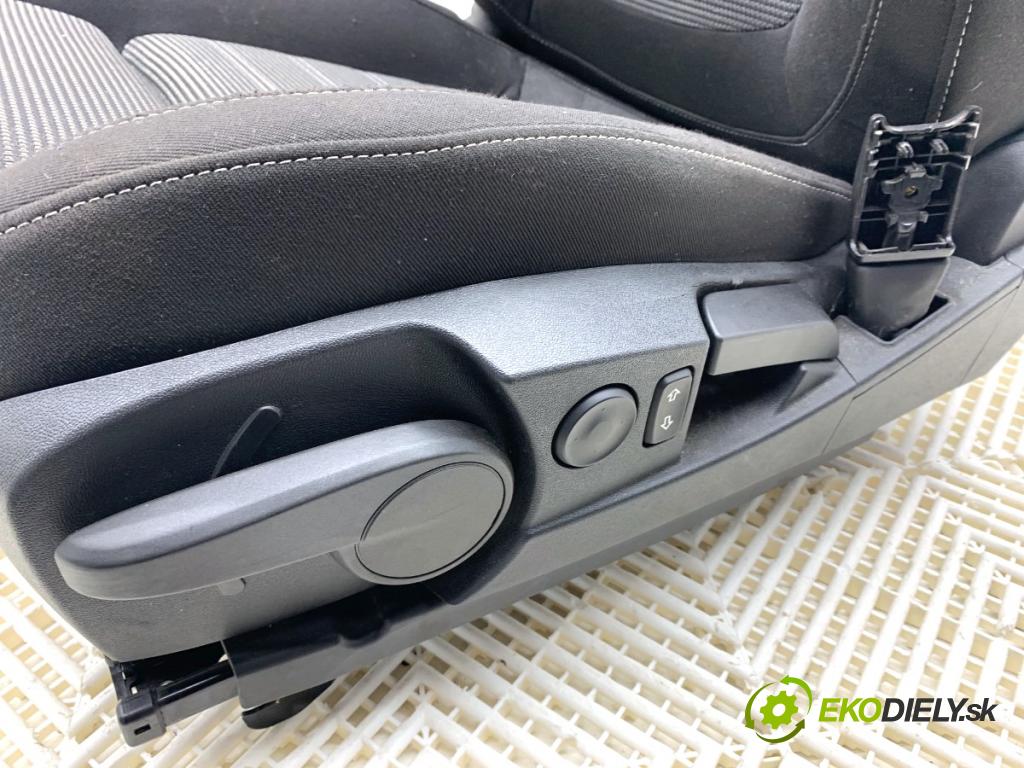 OPEL INSIGNIA A Kombi 2011 162 kW 2.0 Turbo (35) 1998 Sedadlo ľavy predný