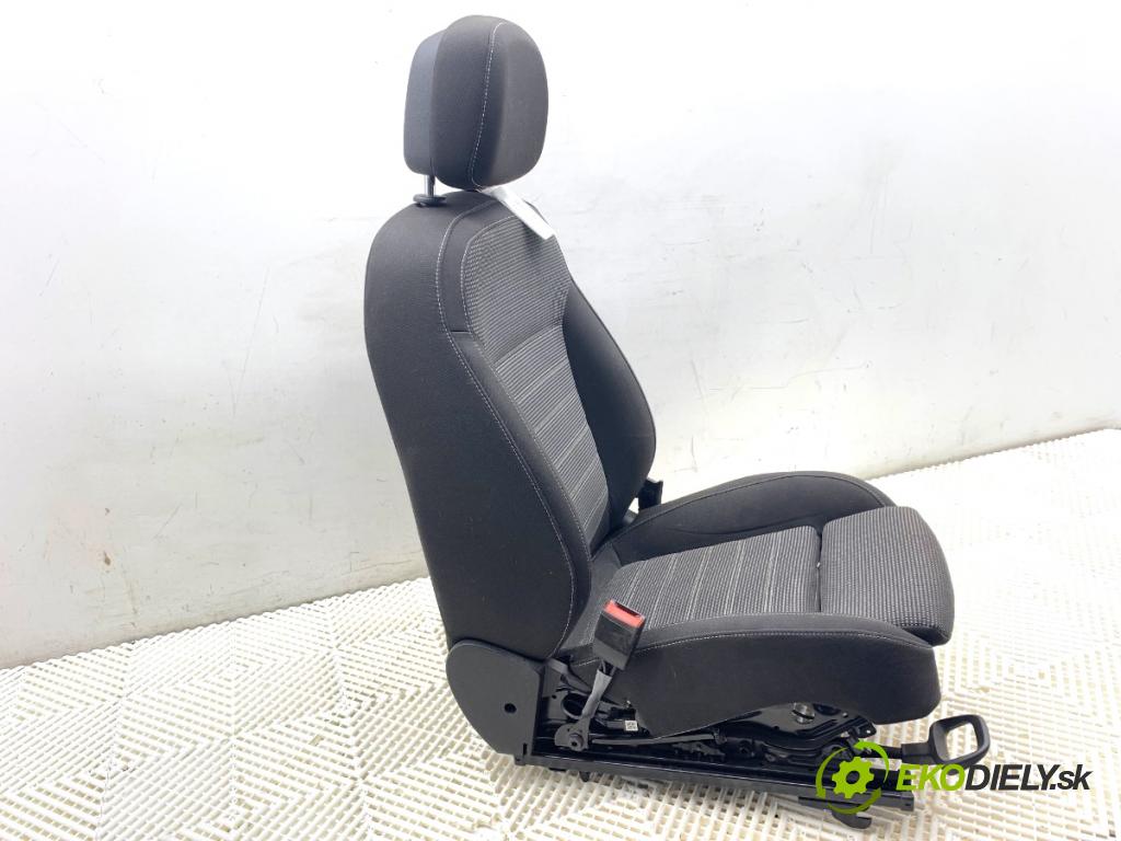 OPEL INSIGNIA A Kombi 2011 162 kW 2.0 Turbo (35) 1998 Sedadlo ľavy predný