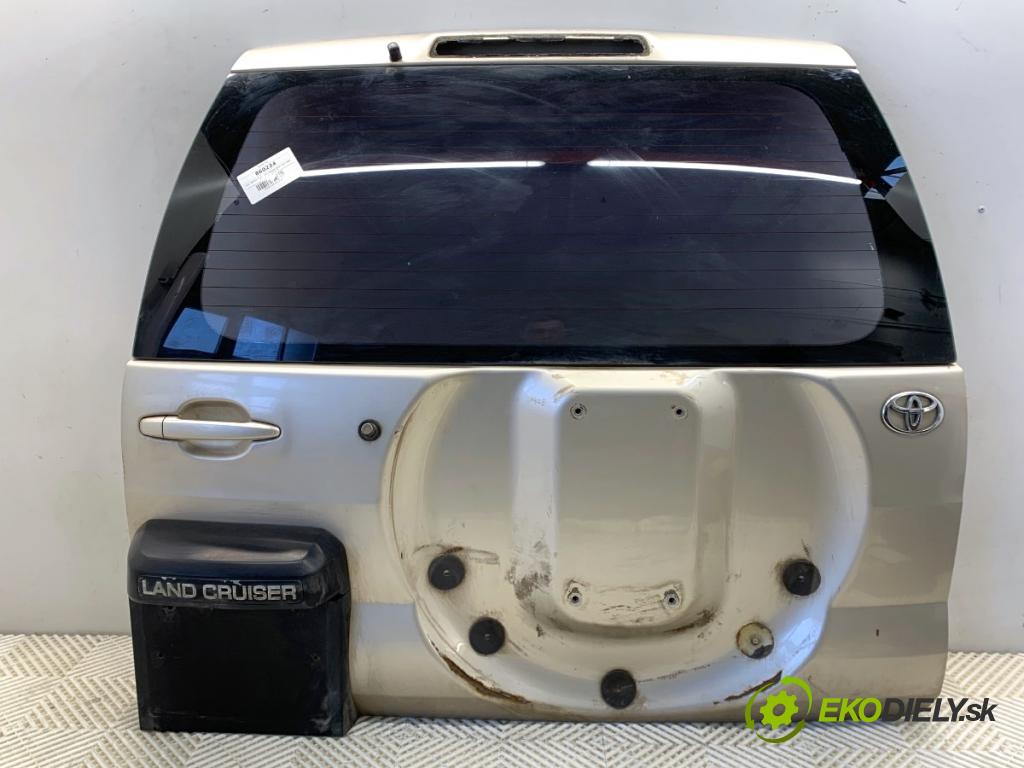 TOYOTA LAND CRUISER J12 samochód terenowy zamknięty 2006 127 kW 3.0 D-4D (KDJ120, KDJ125, KDJ121) 2982 kapota zadní část 