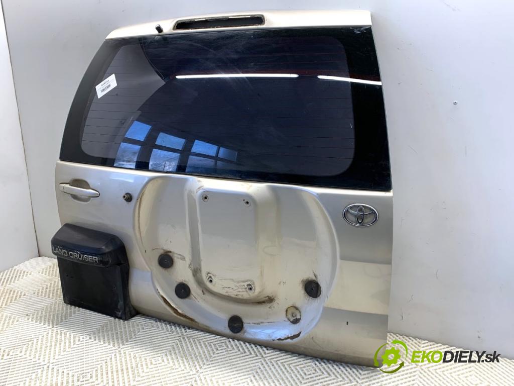 TOYOTA LAND CRUISER J12 samochód terenowy zamknięty 2006 127 kW 3.0 D-4D (KDJ120, KDJ125, KDJ121) 2982 kapota zad
