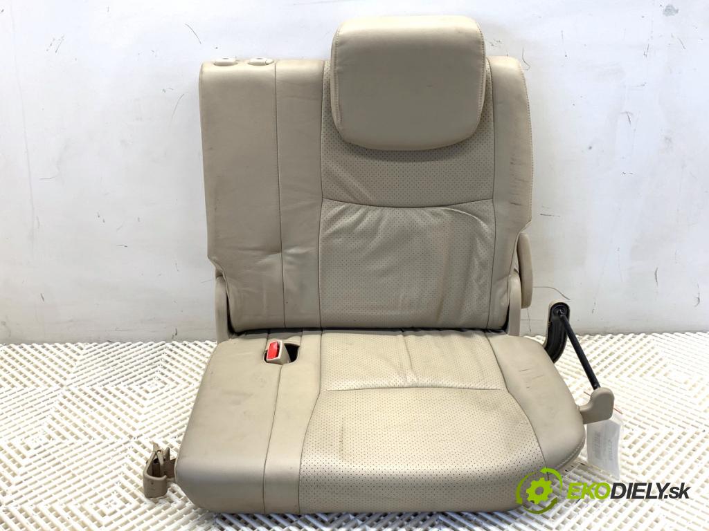 TOYOTA LAND CRUISER J12 samochód terenowy zamknięty 2006 127 kW 3.0 D-4D (KDJ120, KDJ125, KDJ121) 2982 Sedadlo tretí rad Sedadlo ľavy 