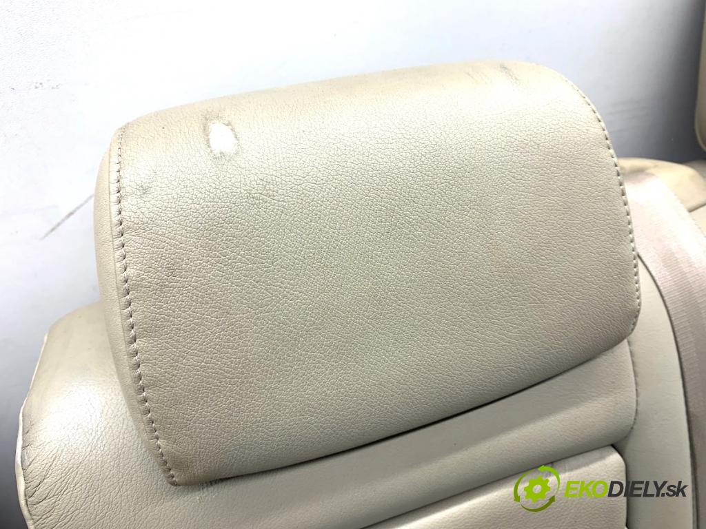 TOYOTA LAND CRUISER J12 samochód terenowy zamknięty 2006 127 kW 3.0 D-4D (KDJ120, KDJ125, KDJ121) 2982 Sedadlo druhý rad