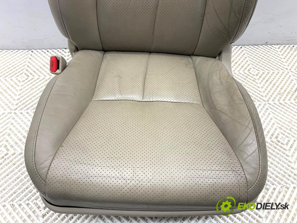 TOYOTA LAND CRUISER J12 samochód terenowy zamknięty 2006 127 kW 3.0 D-4D (KDJ120, KDJ125, KDJ121) 2982 Sedadlo ľavy predný