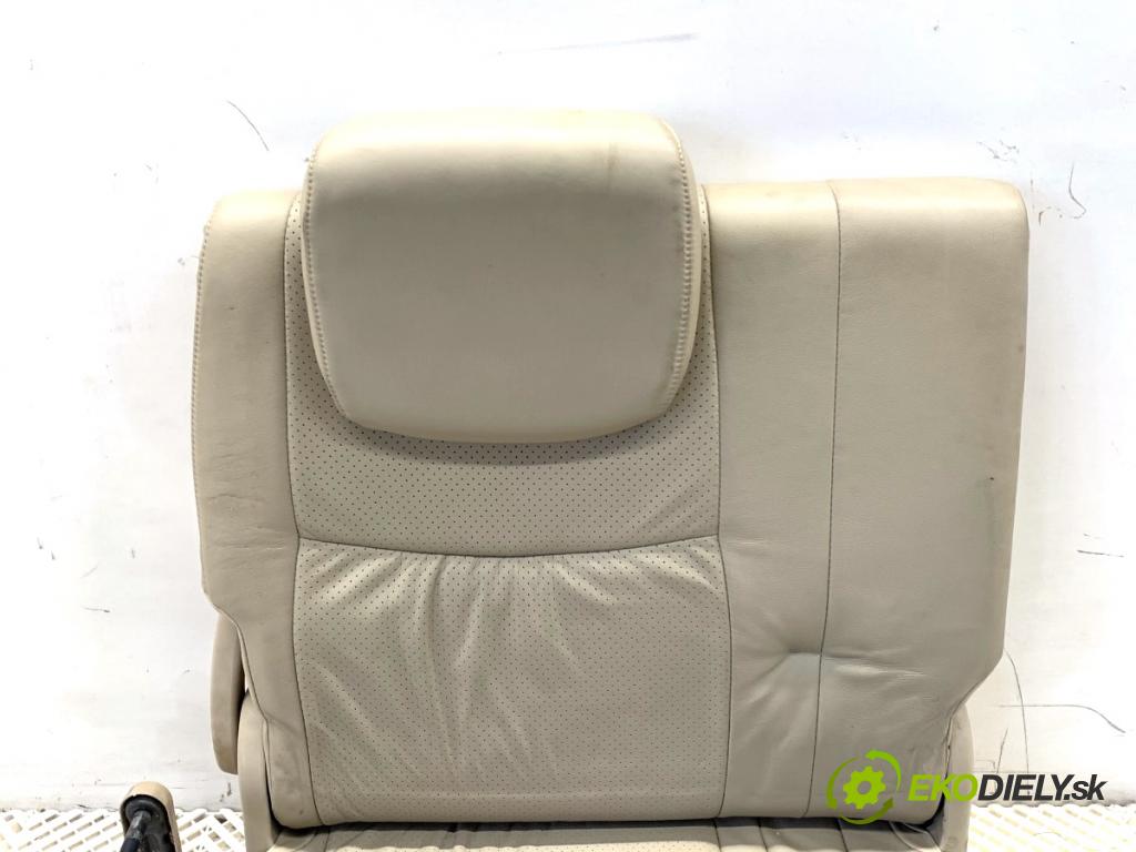TOYOTA LAND CRUISER J12 samochód terenowy zamknięty 2006 127 kW 3.0 D-4D (KDJ120, KDJ125, KDJ121) 2982 Sedadlo tretí rad Sedadlo pravy