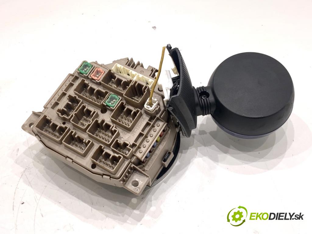 TOYOTA AYGO I liftback 2007 50 kW 1.0 (KGB10_) 998 prístrojovka otáčkoměr 83800-0H150