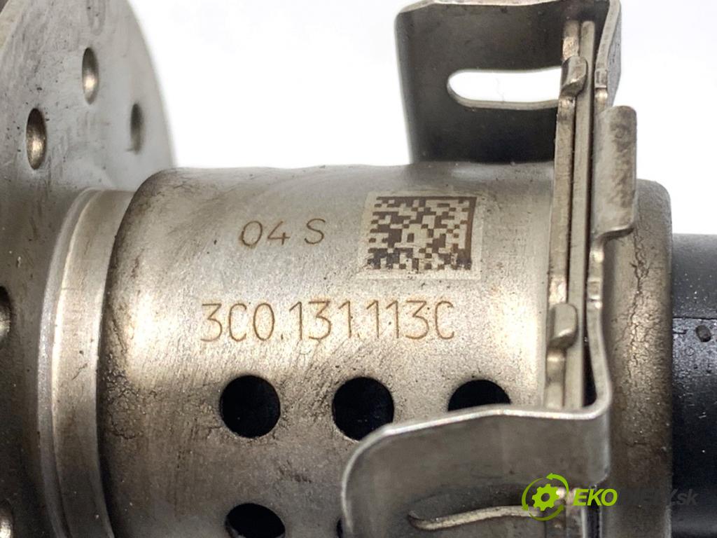 AUDI Q5 8R SUV 2011 125 kW 2.0 TDI quattro 1968 vstrekovač SCR: 3C0131113C