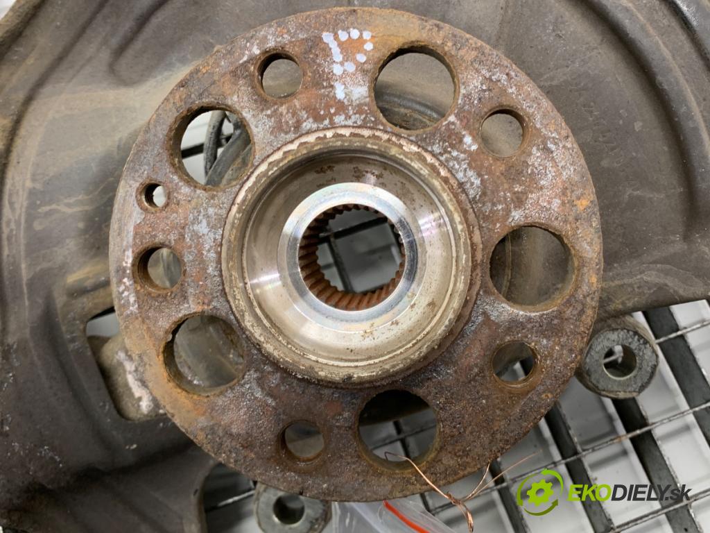 MERCEDES-BENZ CLA coupe coupe 2017 80 kW CLA 180 CDI / d (117.312) 1461 náboj pravý přední část