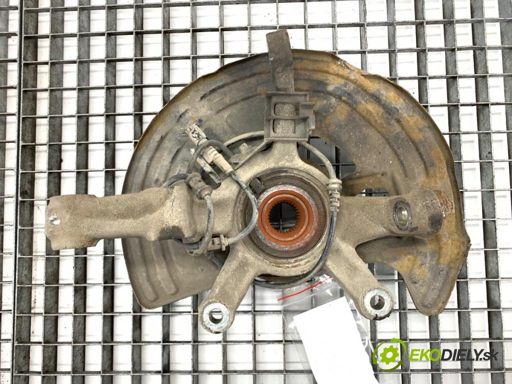 MERCEDES-BENZ CLA coupe coupe 2017 80 kW CLA 180 CDI / d (117.312) 1461 náboj pravý přední část