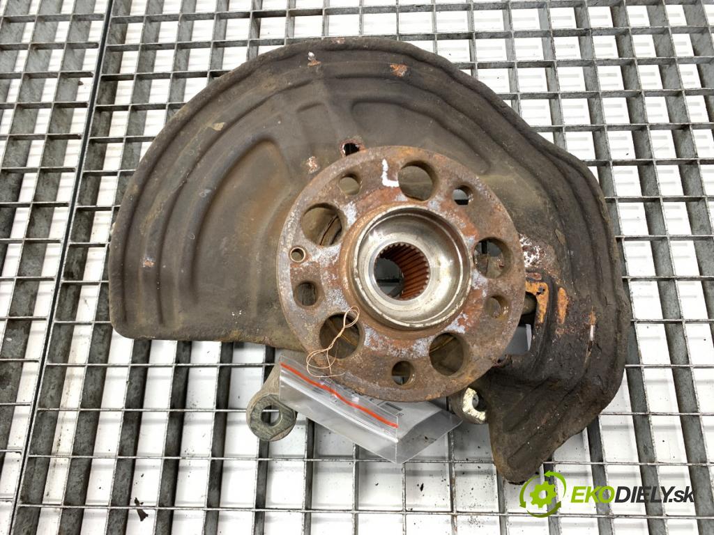 MERCEDES-BENZ CLA coupe coupe 2017 80 kW CLA 180 CDI / d (117.312) 1461 náboj levý přední část 