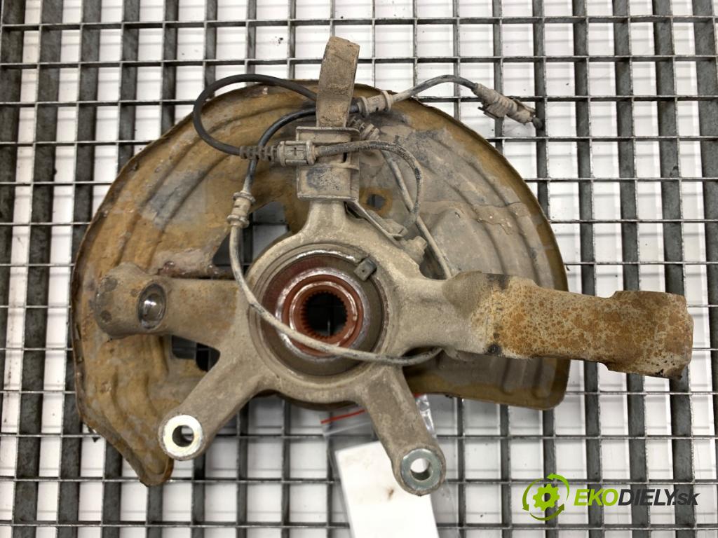 MERCEDES-BENZ CLA coupe coupe 2017 80 kW CLA 180 CDI / d (117.312) 1461 náboj levý přední část