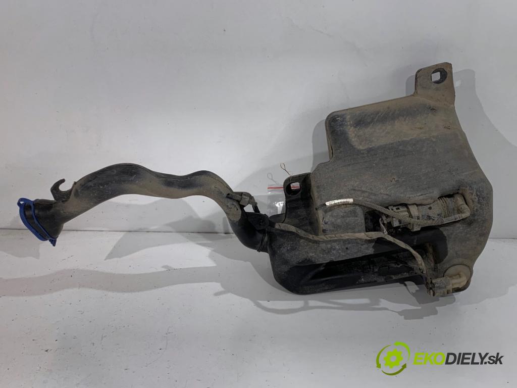 MERCEDES-BENZ CLA coupe coupe 2017 80 kW CLA 180 CDI / d (117.312) 1461 nádržka ostřikovačů A2468690220