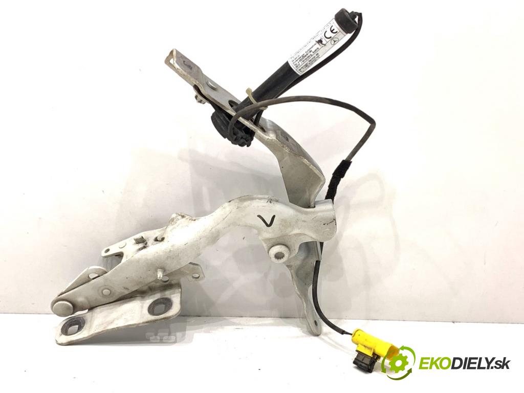 MERCEDES-BENZ CLA coupe coupe 2017 80 kW CLA 180 CDI / d (117.312) 1461 Záves kapoty ľavy predný