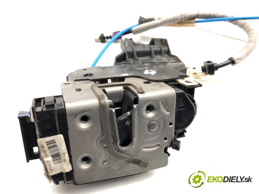 MERCEDES-BENZ CLA coupe coupe 2017 80 kW CLA 180 CDI / d (117.312) 1461 zámok Dvere pravy zad 