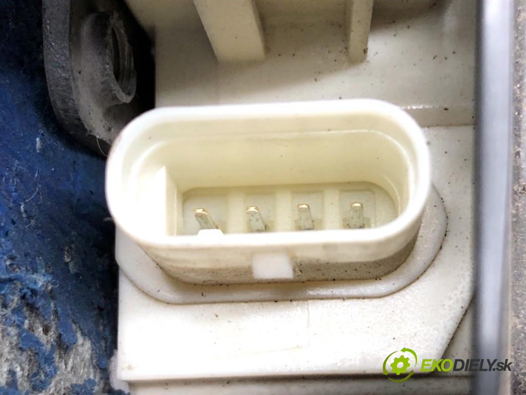 MERCEDES-BENZ CLA coupe coupe 2017 80 kW CLA 180 CDI / d (117.312) 1461 zámok Dvere pravy predný