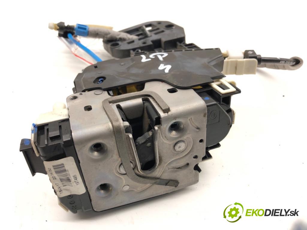 MERCEDES-BENZ CLA coupe coupe 2017 80 kW CLA 180 CDI / d (117.312) 1461 zámok Dvere ľavy predný 